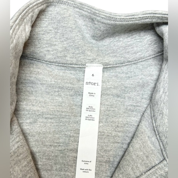 Stori Logo Print 1/2 Zip Mock Neck Cropped Pullover Sweatshirt Gray Sz 6 NWT - Picture 4 of 7